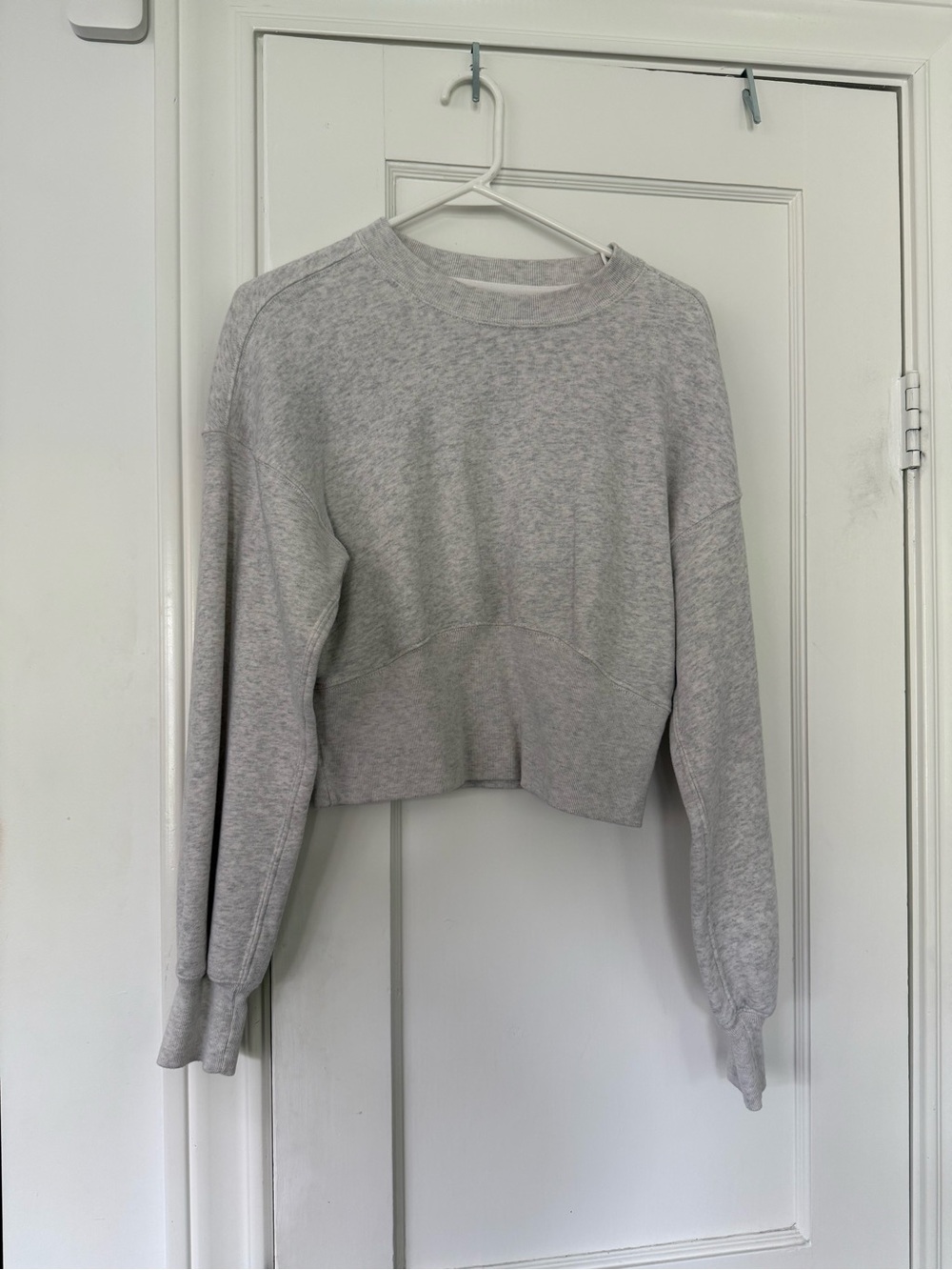 Abercrombie & Fitch Light Gray Cropped Crewneck Sweater